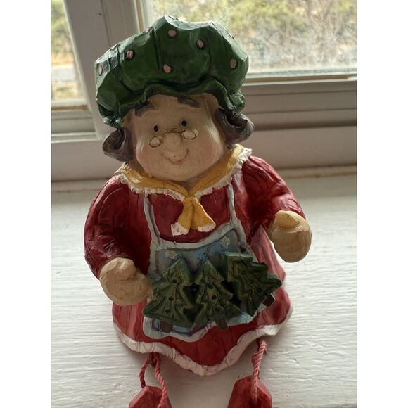 Christmas Miss Claus  Sitting On Shelf - Picture 2 of 5